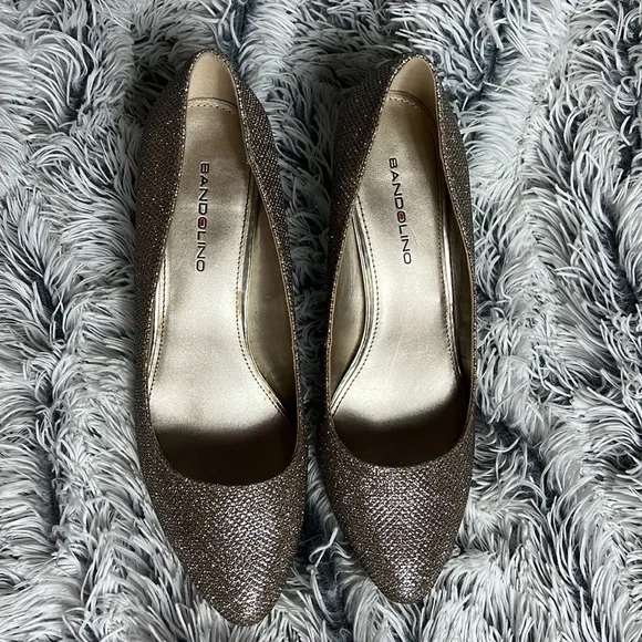 Bandolino Sz 7 1/2M Gold Sparkling Heels - Picture 2 of 9